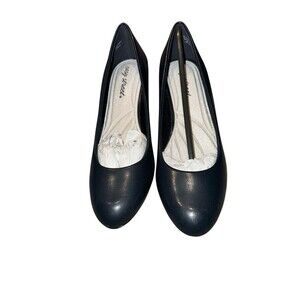 Women’s Size 8.5- Easy Street Shoes- Navy